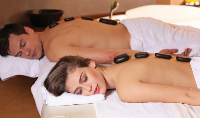 erholsame Hot Stone Massage für Sie und Ihn